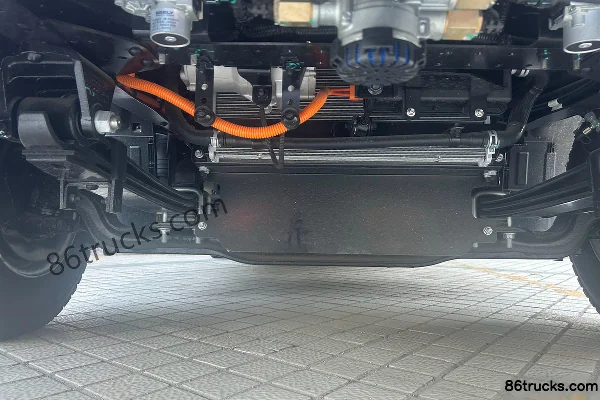 FARIZON Xingzhi H9M 4.5T 4.1m Single Row Methanol Plug-in Hybrid Range-Extended Cage Cargo Light Truck Zhixin 15kWh 4X2(6 wheels) Chassis (1