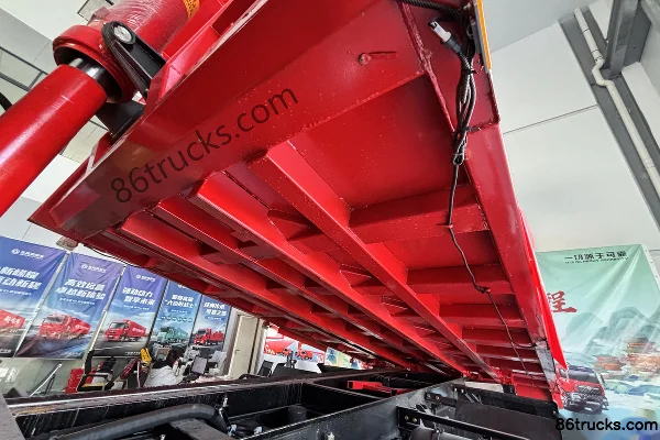 Dongfeng Commercial Vehicle Tianjin KC 270hp 4X2(6 wheels) Fast Gear 10-speed 5.4m Dump Truck Body (3) | 86Trucks