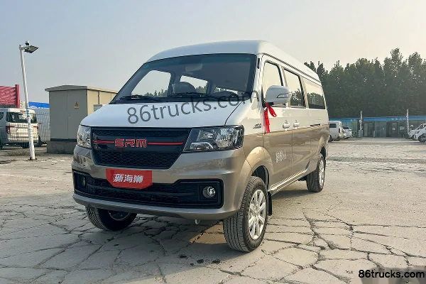 SRM Xinyuan New Haishi X30L 2025 model Champion Edition 1.5L gasoline 110hp 6-seat central air conditioning light bus Exterior (3) | 86Truck