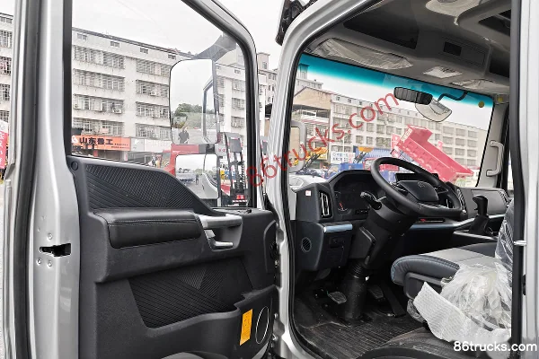 Sinotruk HOWO Hanjiang PRO 170hp 4X2(6 wheels) 4.15m AT Automatic Single Row Cargo Cage Light Truck Cab (2) | 86Trucks