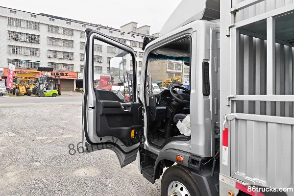Sinotruk HOWO Hanjiang PRO 170hp 4X2(6 wheels) 4.15m AT Automatic Single Row Cargo Cage Light Truck Cab (1) | 86Trucks