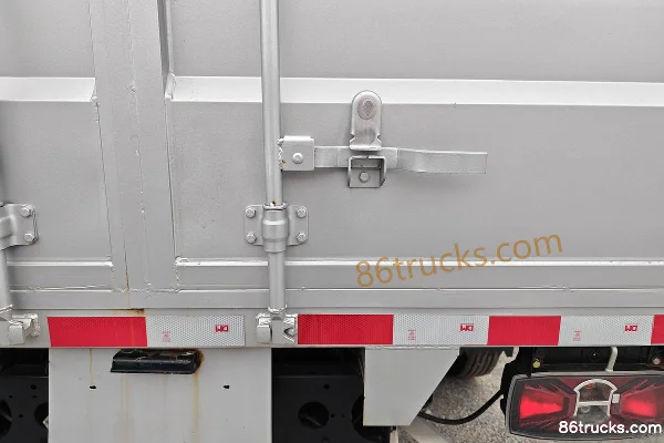 Sinotruk HOWO Hanjiang PRO 170hp 4X2(6 wheels) 4.15m AT Automatic Single Row Cargo Cage Light Truck Body (3) | 86Trucks