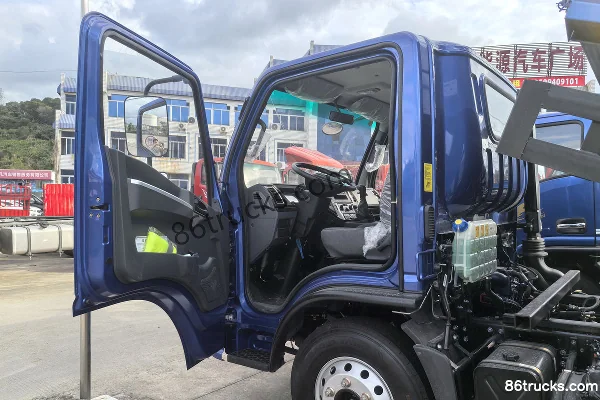 Sinotruk Warrior M1 160 hp 4X2(6 wheels) WLY 8-speed 3.2m dump truck Cab (2) | 86Trucks