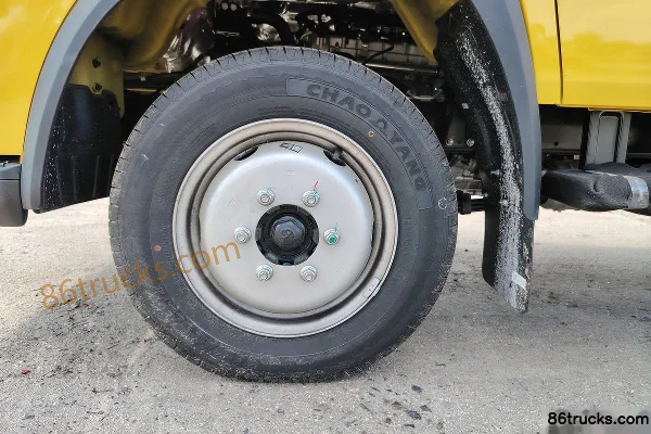 Foton Aoling M Card 1.5L 136hp 4X2(6 wheels) Gasoline 3.19m Double Row Flatbed Mini Truck Chassis (2) | 86Trucks