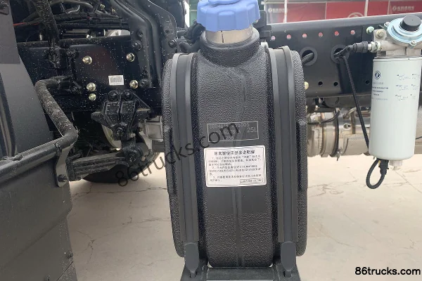 Dongfeng Commercial Vehicle Tianjin KR PLUS Comfort Edition 300hp 4X2(6 wheels) 9.75m Box Cargo Truck Chassis (3) | 86Trucks