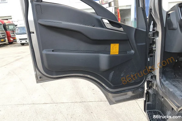 Sinotruk HOWO Hanjiang 2025 Model 170hp 4X2(6 wheels) 4.15m Single Row Flatbed Light Truck (Fast Gear 8-speed) Cab (3) | 86Trucks