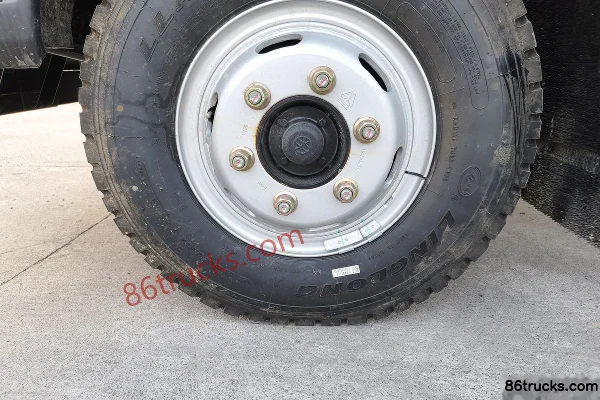 Sinotruk HOWO Hàn Jiāng 2.5L Diesel 180 ch 4X2(6 roues) Sinotruk 8 vitesses 4,15 m cabine simple ridelle Camion léger Châssis (3) | 86Trucks