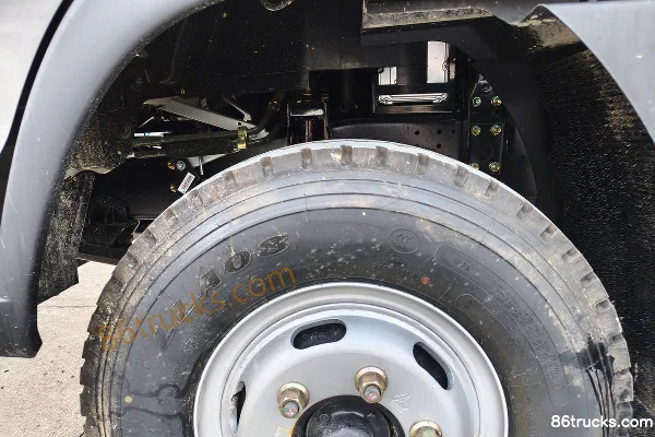 Sinotruk HOWO Hàn Jiāng 2.5L Diesel 180 ch 4X2(6 roues) Sinotruk 8 vitesses 4,15 m cabine simple ridelle Camion léger Châssis (2) | 86Trucks