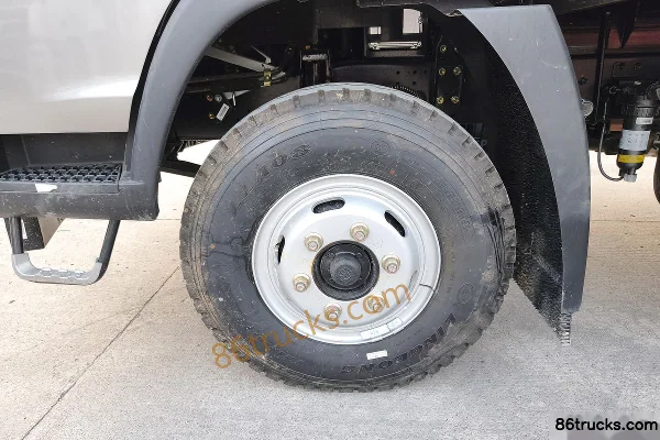 Sinotruk HOWO Hàn Jiāng 2.5L Diesel 180 ch 4X2(6 roues) Sinotruk 8 vitesses 4,15 m cabine simple ridelle Camion léger Châssis (1) | 86Trucks