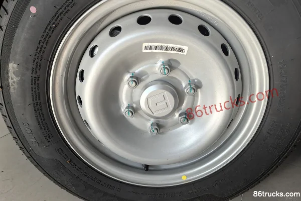 FARIZON Nouveau Xingxiang V7E version fonctionnelle 2025 édition Zhihui 5 places fourgon léger électrique pur Xuanwu 51,4 kWh Châssis (2)