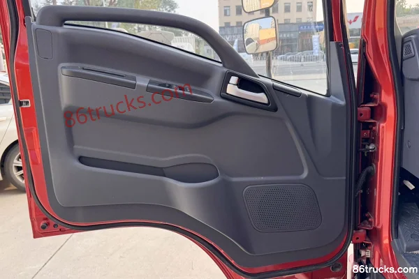 Lanqing Light Truck Houlang Z1 140 hp 4X2(6 wheels) 4.18m single-row van light truck Cab (2) | 86Trucks