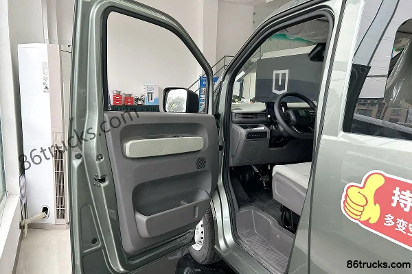 FARIZON All New Xingxiang V7E Functional Edition 2025 Zhihui Edition 7-Seat Pure Electric Light Bus CATL 50.2kWh Cab (1) | 86Trucks