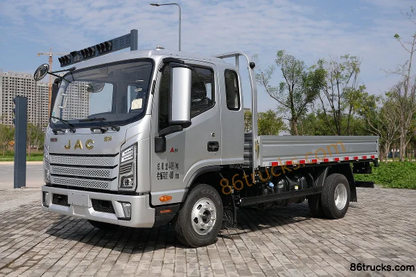 JAC A9 Comfort Edition 2.5L Diesel 170hp 4X2(6 wheels) Xingrui 6-speed 4.15m single-row van light truck Exterior (3) | 86Trucks