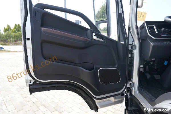 JAC A9 Comfort Edition 2.5L Diesel 170hp 4X2(6 wheels) Xingrui 6-speed 4.15m single-row van light truck Cab (2) | 86Trucks