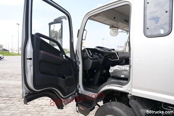 JAC A9 Comfort Edition 2.5L Diesel 170hp 4X2(6 wheels) Xingrui 6-speed 4.15m single-row van light truck Cab (1) | 86Trucks