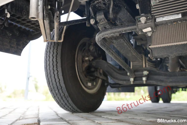 JAC A9 Comfort Edition 2.5L Diesel 170hp 4X2(6 wheels) Xingrui 6-speed 4.15m single-row van light truck Chassis (2) | 86Trucks