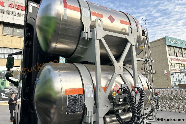 Sinotruk H7 14.6L LNG 630 ch 6X4(10 roues) Boîte AMT Sinotruk 16 rapports Tracteur routier Châssis (3) | 86Trucks