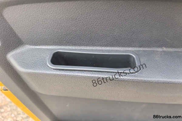 Sinotruk HOWO Hanjiang 160 ch 4X2(6 roues) camion de déneigement (marque Sijiate) Cabine (3) | 86Trucks
