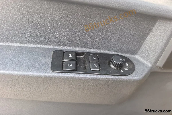 Sinotruk HOWO Hanjiang 160 ch 4X2(6 roues) camion de déneigement (marque Sijiate) Cabine (2) | 86Trucks