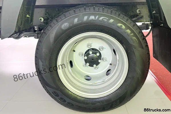 Foton LeDi Yuexing Edition+ Hydraulic Brake 3.4m Single Row Pure Electric Flatbed Mini Truck Aiyike 71.63kWh 4X2(6 wheels) Chassis (3) | 86T