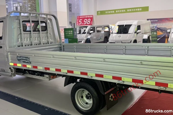 Foton LeDi Yuexing Edition+ Hydraulic Brake 3.4m Single Row Pure Electric Flatbed Mini Truck Aiyike 71.63kWh 4X2(6 wheels) Body (2) | 86Truc