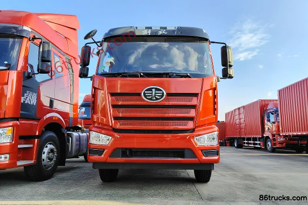 FAW Jiefang J6L Medium Truck Classic Edition 240hp 4X2(6 wheels) 6.75m stake truck (flat top) Exterior (2) | 86Trucks