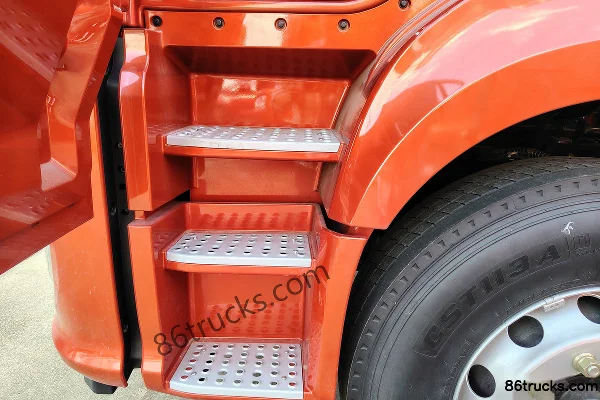 FAW Jiefang J6G Linghang Edition 320hp 6X2(8 wheels) 8.7m cage cargo truck (China VI) Cab (2) | 86Trucks