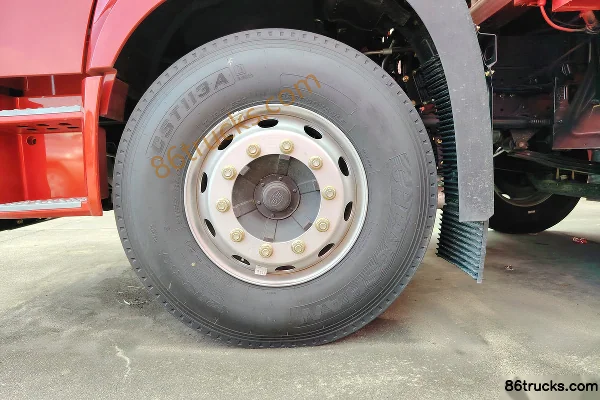 FAW Jiefang J6G Linghang Edition 320hp 6X2(8 wheels) 8.7m cage cargo truck (China VI) Chassis (2) | 86Trucks