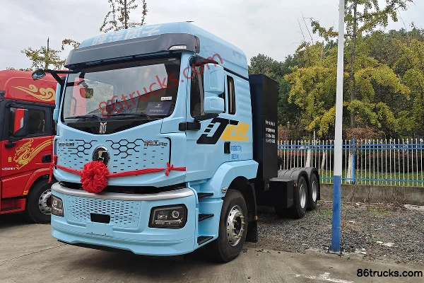 Proton Auto Standard Load Version 6X4(10 wheels) Pure Electric Tractor Truck CATL 600.92kWh Exterior (3) | 86Trucks