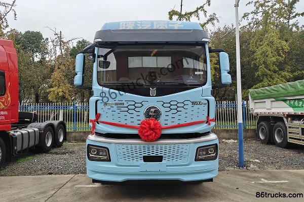Proton Auto Standard Load Version 6X4(10 wheels) Pure Electric Tractor Truck CATL 600.92kWh Exterior (2) | 86Trucks