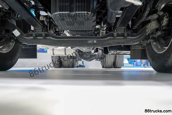 Dongfeng Tianlong Flagship KX Rongyao Edition 15.5L LNG 630 hp 6X4(10 wheels) Fast Gear 16-Speed AMT Automatic Tractor Truck Chassis (1) | 8