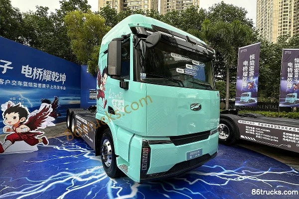 Lingyi Auto Jingzhe Composite 6X4(10 wheels) Electric Tractor Truck Wuhan BYD 603.34kWh Exterior