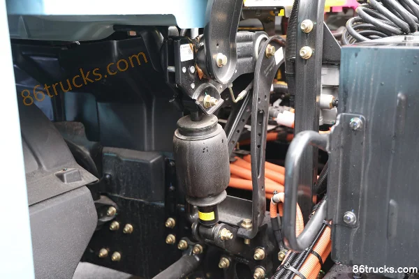 SHACMAN Delong H6000E 6X4(10 roues) tracteur routier électrique pur CATL 512,59 kWh Châssis (2) | 86Trucks