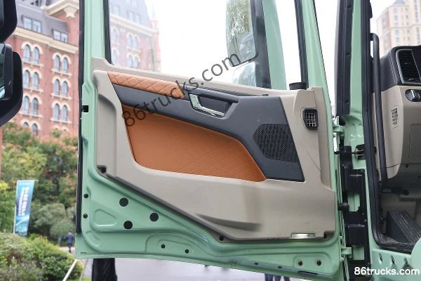 SHACMAN Delong X5000E 8X4(12 wheels) 8.8m Electric Dump Truck CATL 400.61kWh Cab (2) | 86Trucks