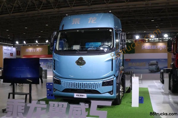 Dongfeng Yiwei 5 6X4(10 wheels) pure electric tractor truck, CATL 400.61kWh Exterior (2) | 86Trucks