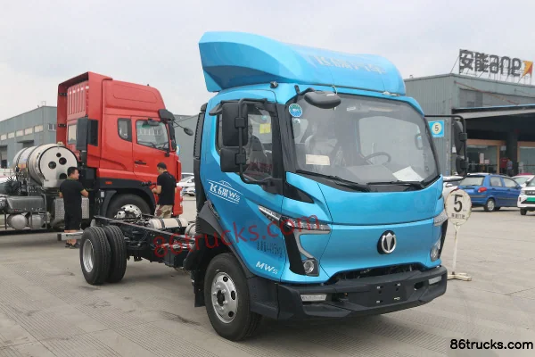 Feidi MW5 2.0T 150hp 4X2(6 wheels) CNG 4.15m Single Row Stake Truck Exterior