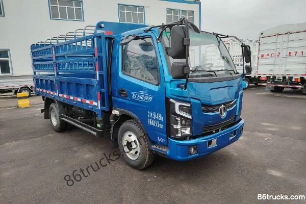 Feidi V2 2.5L Diesel 150hp 4X2(6 wheels) 8-speed 4.13m Single-row Stake Truck Exterior