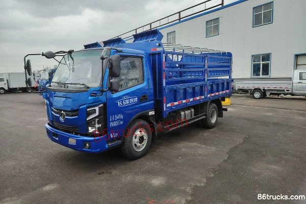 Feidi V2 2.5L Diesel 150hp 4X2(6 wheels) 8-speed 4.13m Single-row Stake Truck Exterior (2) | 86Trucks