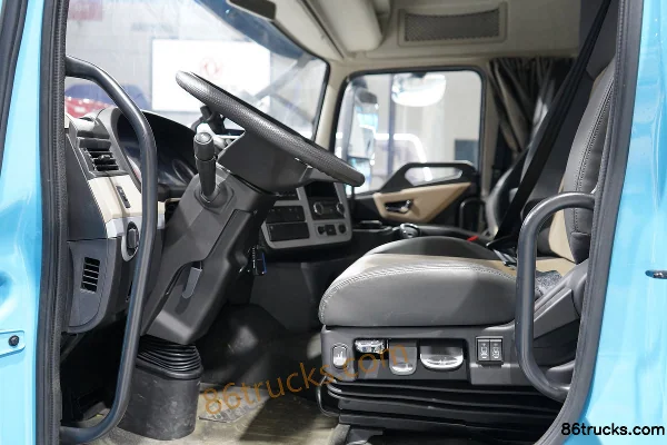 Dongfeng Tianlong KL 6X4(10 wheels) pure electric tractor truck CATL 600kWh Cab (1) | 86Trucks
