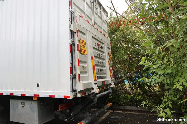 SHACMAN Delong M5000E Lightweight Version 4X2(6 wheels) 9.55m pure electric box cargo truck CATL 262.75kWh Body (2) | 86Trucks