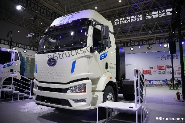 FAW Jiefang J6L 6X4(10 wheels) Electric Tractor Truck CATL 400kWh Exterior (3) | 86Trucks