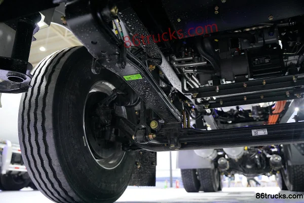 FAW Jiefang J6L 6X4(10 wheels) Electric Tractor Truck CATL 400kWh Chassis (2) | 86Trucks