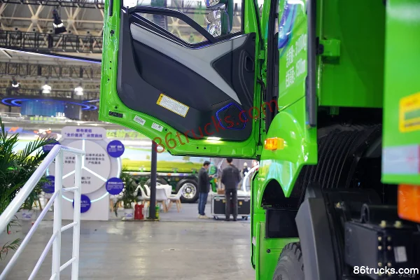 FAW Jiefang J6P Heavy-Duty 8X4(12 wheels) 8.8m Electric Dump Truck CATL 600.92kWh Cab (2) | 86Trucks