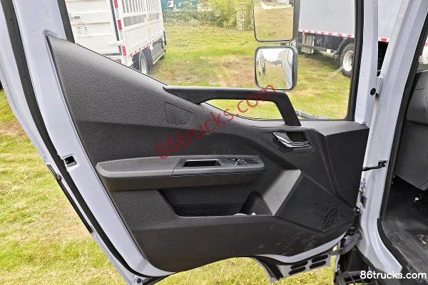 BYD T5 Fortune Edition 4.03m Single Row Plug-in Extended Range Hybrid Grating Light Truck Fudi 55.39kWh 4X2(6 wheels) Cab (2) | 86Trucks