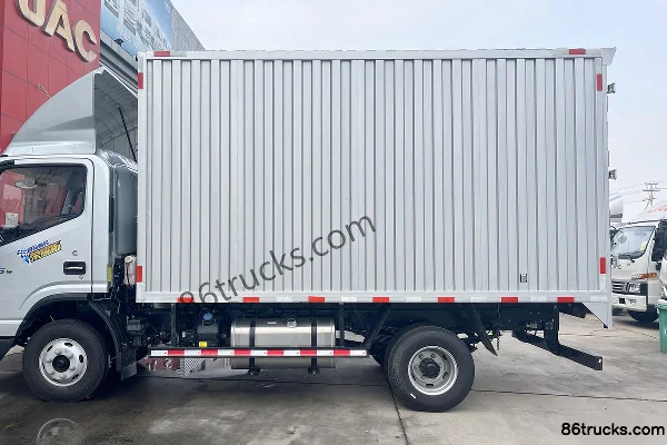 JAC Shuailing S9 160 ch 4X2(6 roues) Camion porteur fourgon à cabine simple 4,12 m Carrosserie (1) | 86Trucks