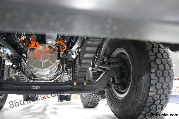 Dongfeng H5 8X4(12 wheels) 7.6m Half Row Pure Electric Dump Truck CATL 600.92kWh Chassis (3) | 86Trucks