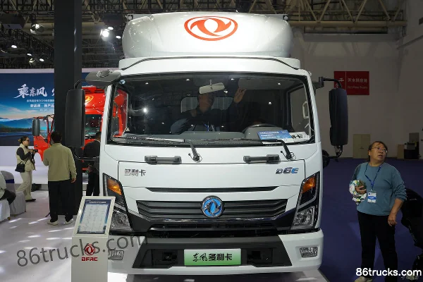 Dongfeng EV350 4.2m Single Row Pure Electric Box Van, CATL 100.46kWh, 4X2(6 wheels) Exterior (2) | 86Trucks
