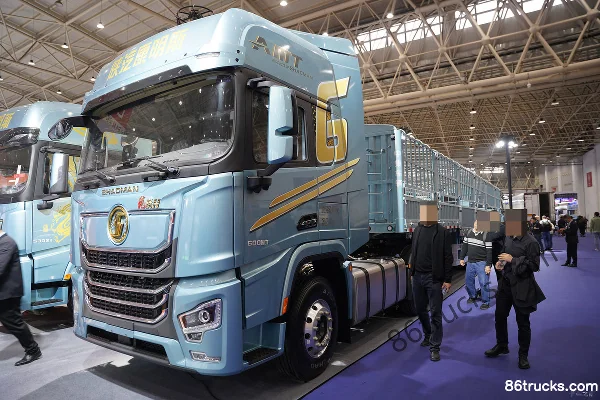 SHACMAN Cummins Longxiao Elite Edition 560hp 6X4(10 wheels) AMT Automatic Tractor Truck Exterior (3) | 86Trucks