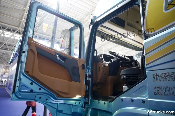 SHACMAN Cummins Longxiao Elite Edition 560hp 6X4(10 wheels) AMT Automatic Tractor Truck Cab (1) | 86Trucks