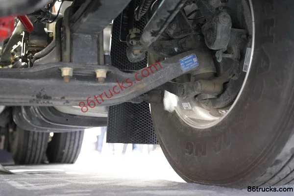 SHACMAN Cummins Longxiao Elite Edition 560hp 6X4(10 wheels) AMT Automatic Tractor Truck Chassis (3) | 86Trucks